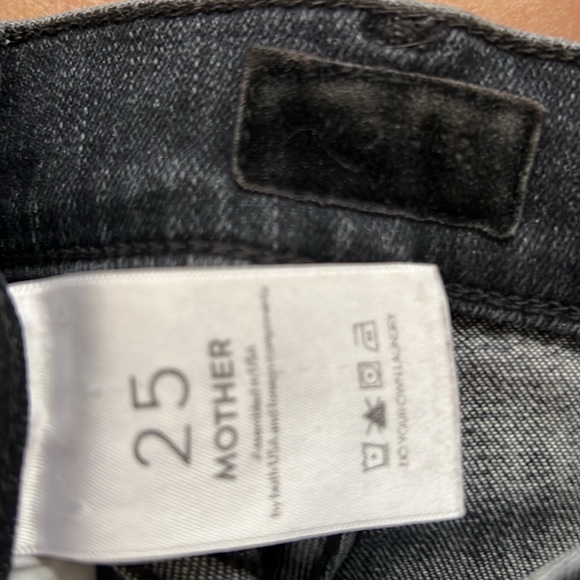 MOTHER Denim The Cha Cha Chew in Leave the Light On (Washed Black/Dark Gray) - Picture 8 of 11